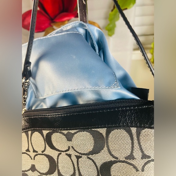 Coach Corner Zip Wristlet Black and Grey - Picture 4 of 11